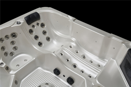 Гидромассажный СПА бассейн Joyee SPA Milan